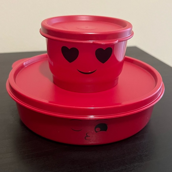 NEW Tupperware Hello Kitty Bottle with Lunch Containers - Picture 4 of 5